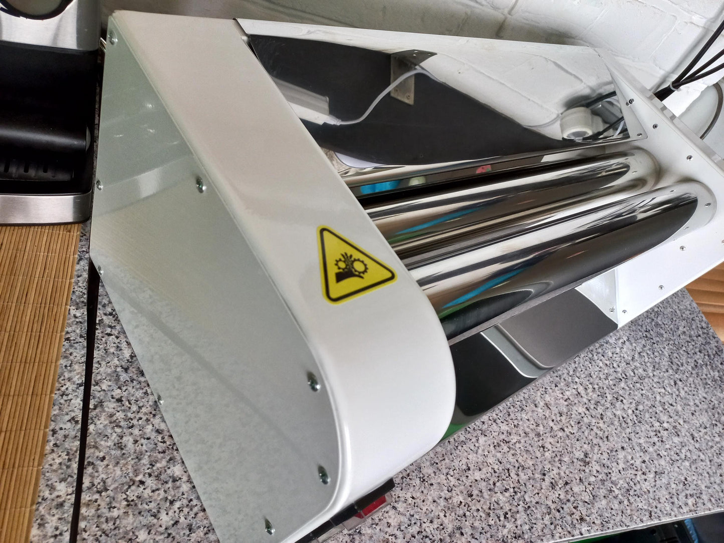 Professional small electric dough sheeter machine, 15.7" 220/110 volt, kitchen appliances, bakery equipment