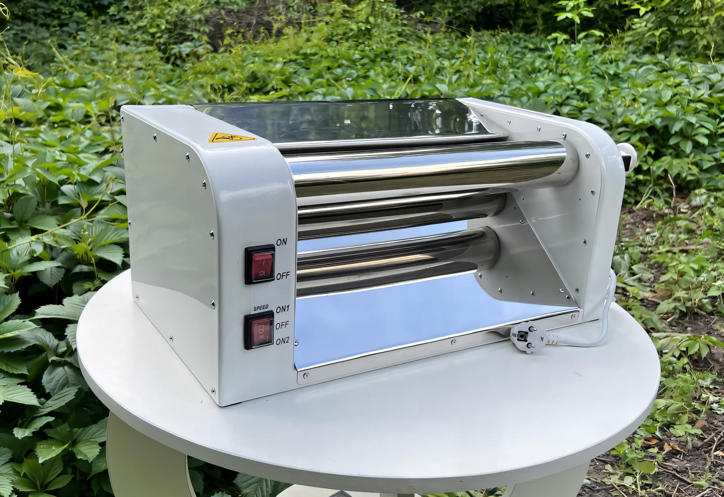 Professional small electric dough sheeter machine, 15.7" 220/110 volt, kitchen appliances, bakery equipment